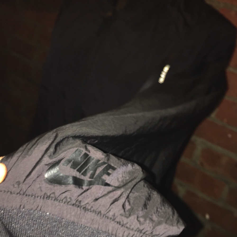 ®️Nike Women’s Windbreaker®️